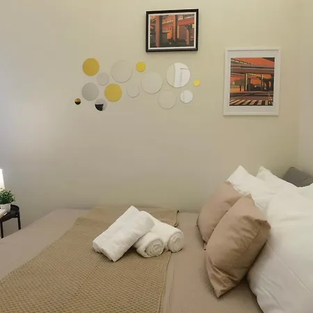 Metro Lodi Apartamento